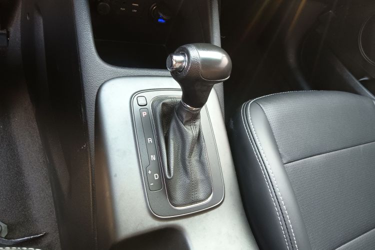 起亚K3 2015款 1.6L 自动GL局部细节18