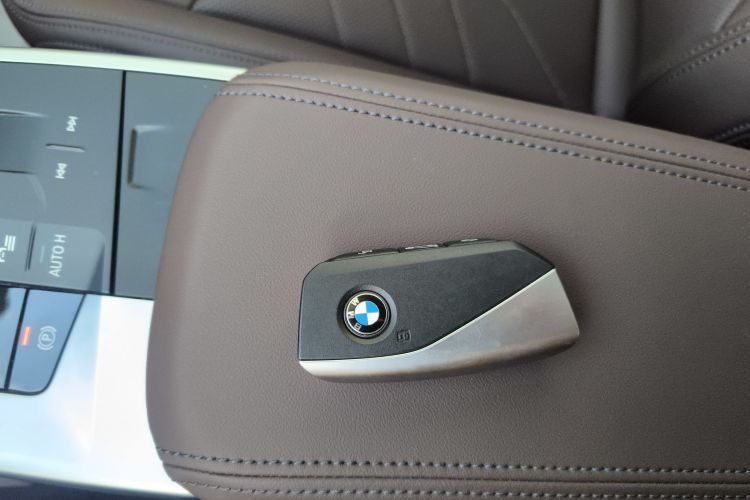 宝马X1 2024款 sDrive25Li X设计套装中控内饰7001