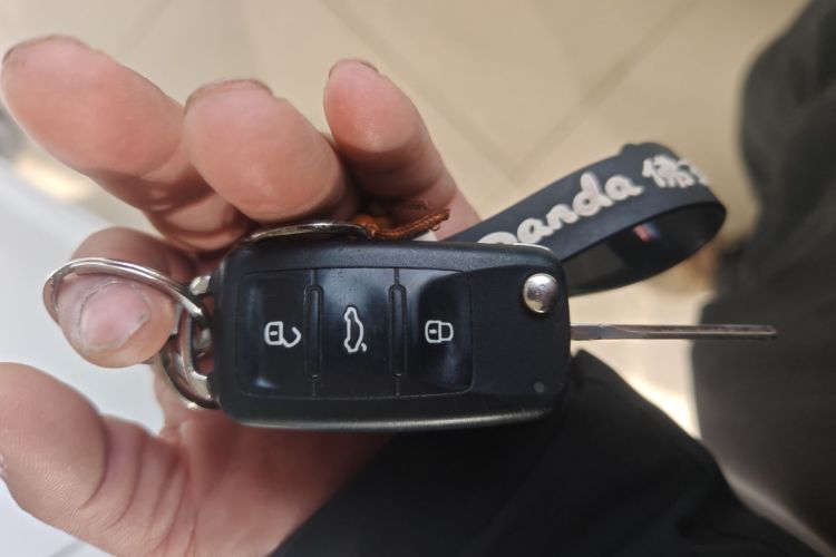 大众 桑塔纳 2021款 1.5L 自动风尚版中控内饰11