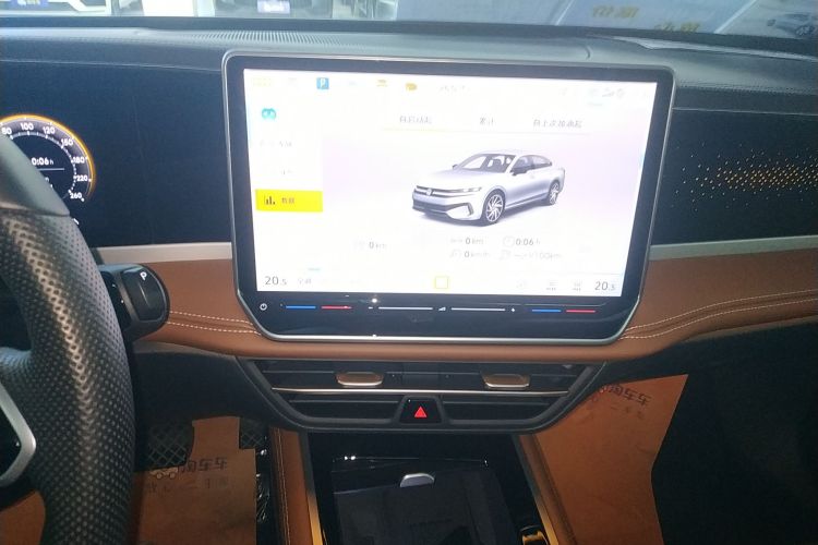 大众 迈腾 2024款  300TSI DSG尊享版显眼包中控内饰16