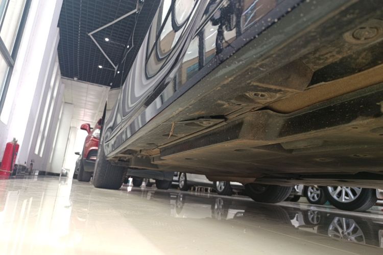 丰田 亚洲龙 2019款 2.0L 进取版 国VI局部细节9001