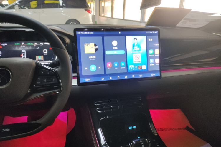 比亚迪 汉 2023款 EV 冠军版 605KM前驱尊贵型中控内饰16