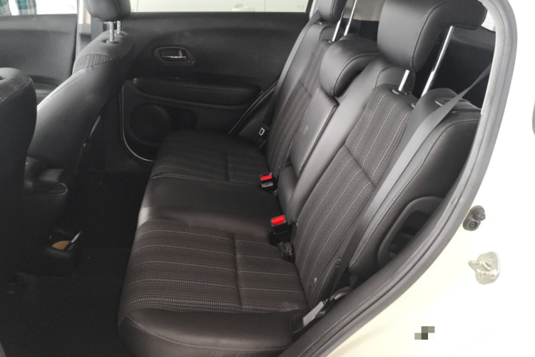 本田 缤智 2017款 1.8L CVT两驱先锋型中控内饰7004