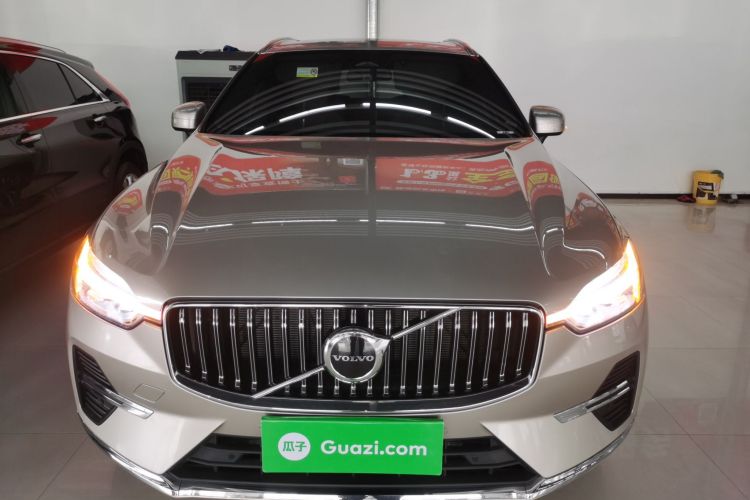 沃尔沃XC60 2024款 B5 四驱智逸豪华版车身外观2