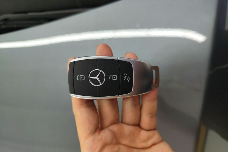 奔驰C级 2019款 C 260 L 运动版中控内饰7001