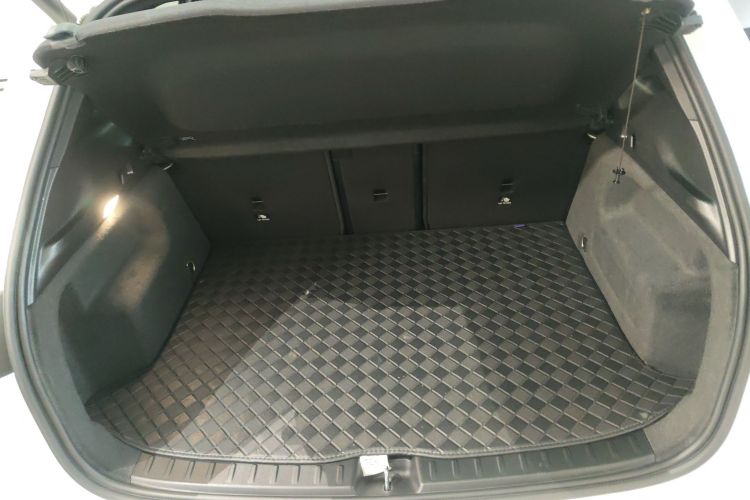 奔驰GLA 2023款 GLA 220机舱底盘23