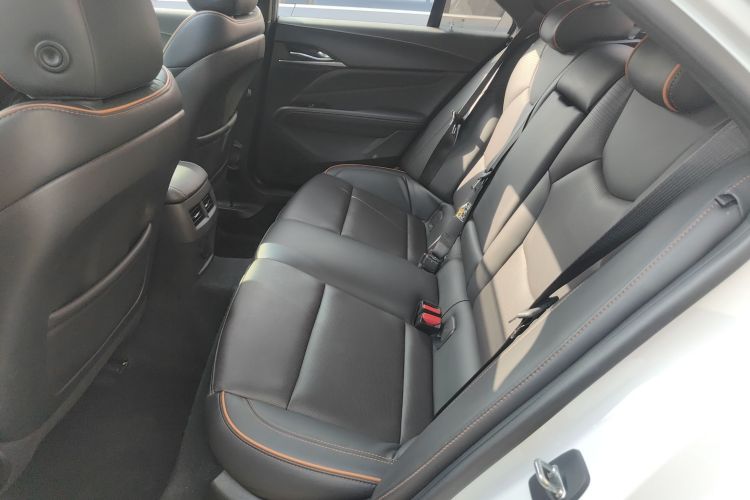 凯迪拉克CT4 2020款 28T 精英型中控内饰21