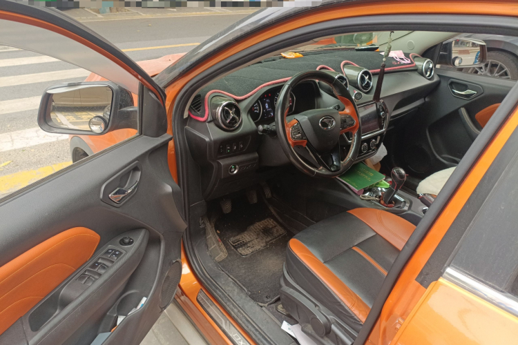 东南DX3 2016款 1.5L 手动尊贵型中控内饰20