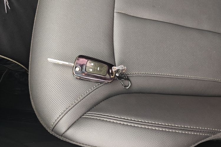 别克 英朗 2021款 改款 典范 1.5L 自动精英型中控内饰7001