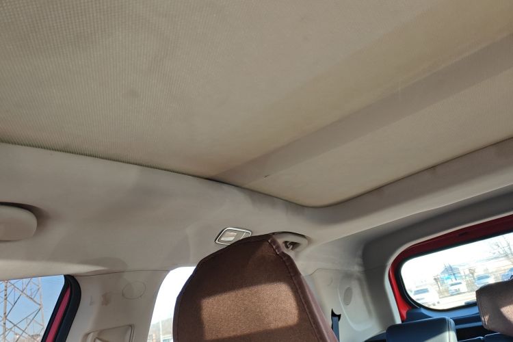 比亚迪 元 2016款 1.5L 手动尊贵型中控内饰22