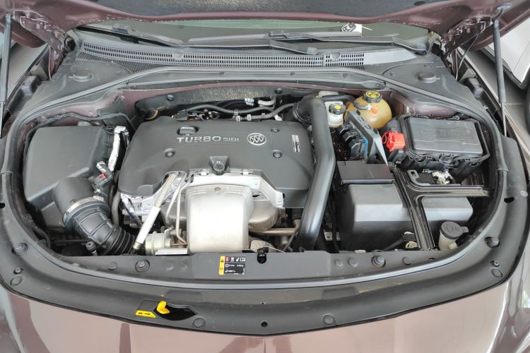 别克 君越 2018款 28T 精英型机舱底盘24