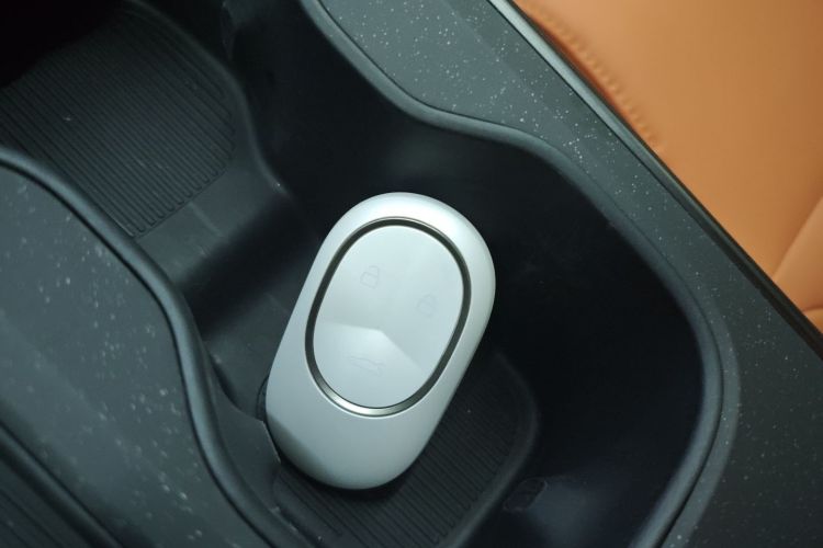 蔚来ET5 2022款 75kWh中控内饰7001