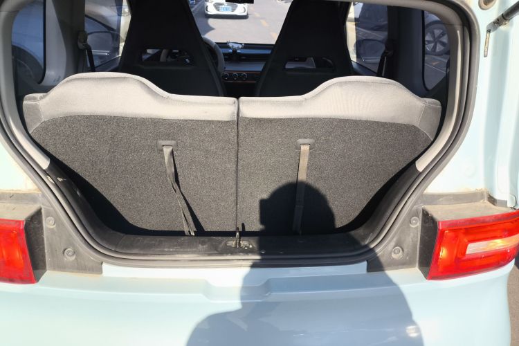 五菱汽车 宏光MINIEV 2022款 轻松款 磷酸铁锂机舱底盘23