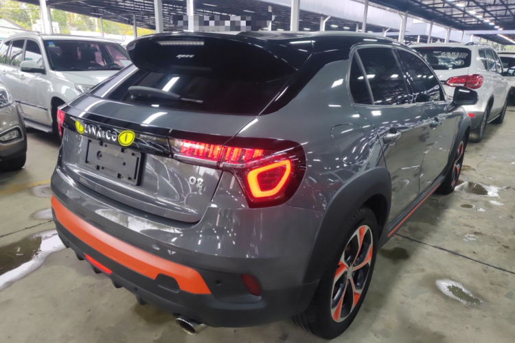 领克02 2019款 1.5T DCT两驱耀Pro版 国VI车身外观7