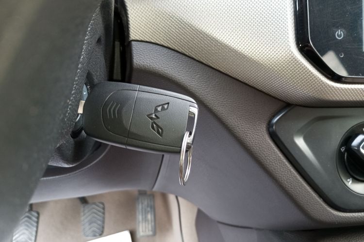 五菱汽车 五菱宏光 2021款 1.5L改款 S舒适型 电动助力LAR中控内饰11