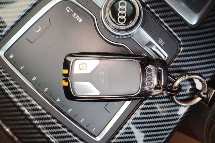 奥迪Q5L 2018款 40 TFSI 荣享时尚型 国V中控内饰11