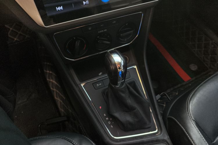 大众 朗行 2015款 1.6L 自动舒适版中控内饰18