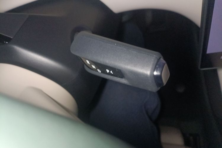 小米汽车 小米YU7 2025款 超长续航后驱版中控内饰18