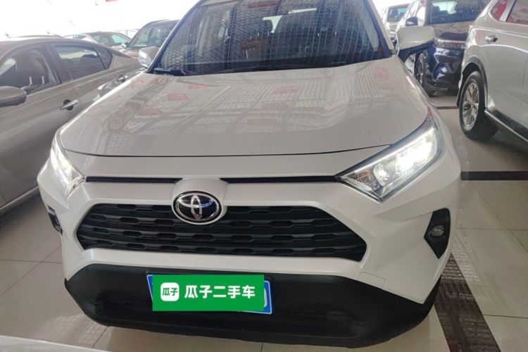 丰田 RAV4荣放 2024款 2.0L CVT两驱都市版车身外观2