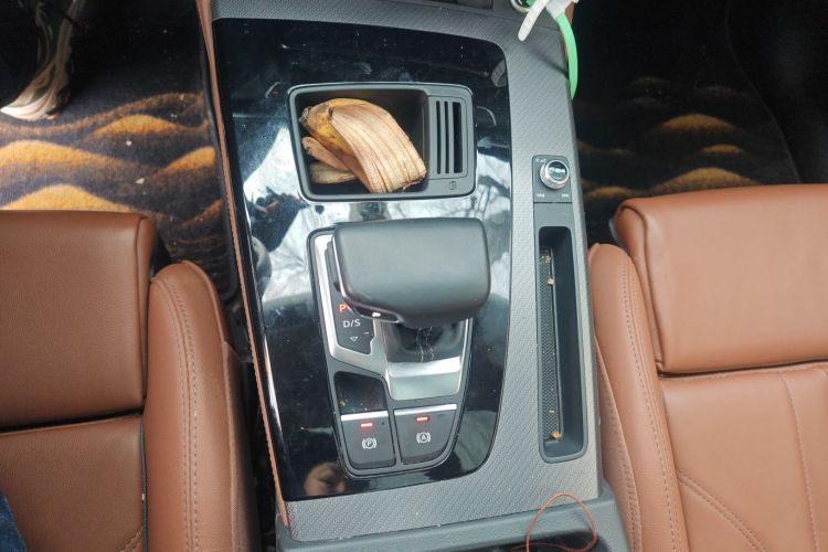 奥迪Q5L 2022款 改款 45T 豪华动感型中控内饰18