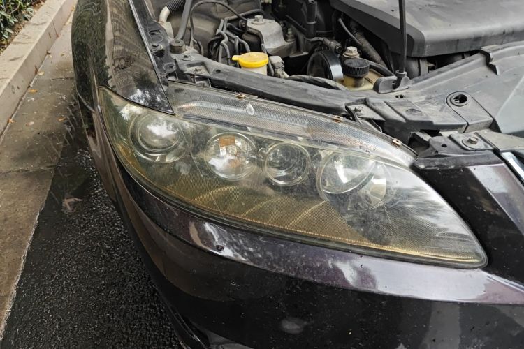 马自达6 2011款 2.0L 自动时尚型车身外观8