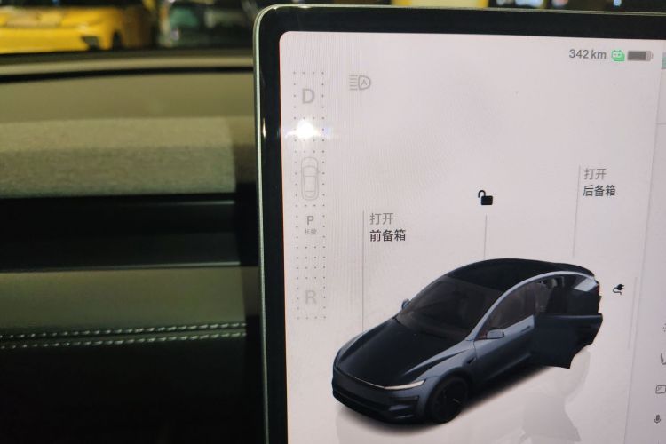 特斯拉 Model Y 2025款 后轮驱动版局部细节18