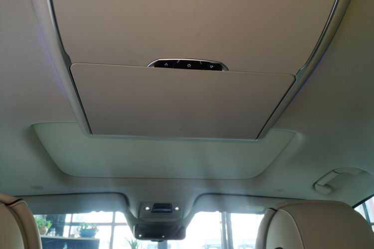 腾势D9 2024款 DM-i 980 四驱尊荣型中控内饰22