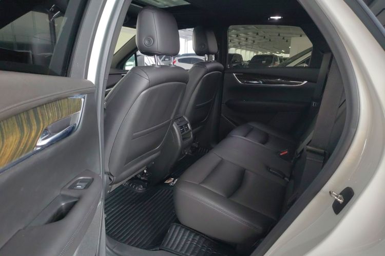 凯迪拉克XT5 2018款 25T 技术型中控内饰7004