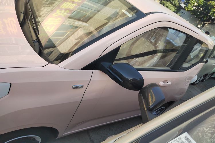 五菱汽车 宏光MINIEV 2024款 第三代 215km 青春版车身外观4