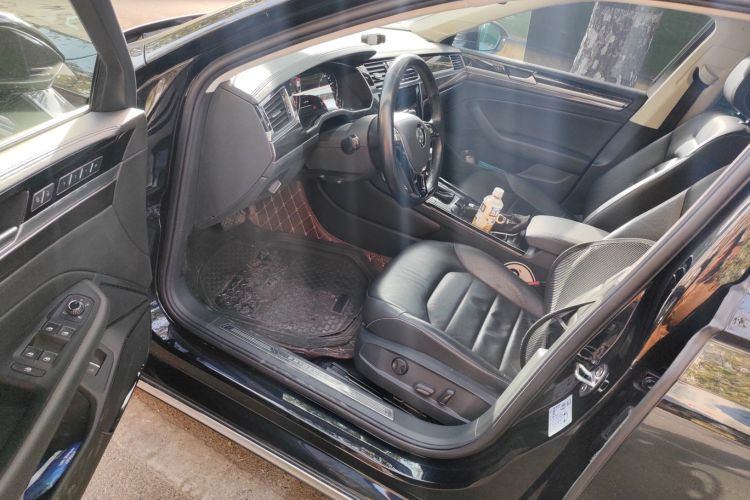 大众 辉昂 2018款 改款 380TSI 两驱商务版局部细节19