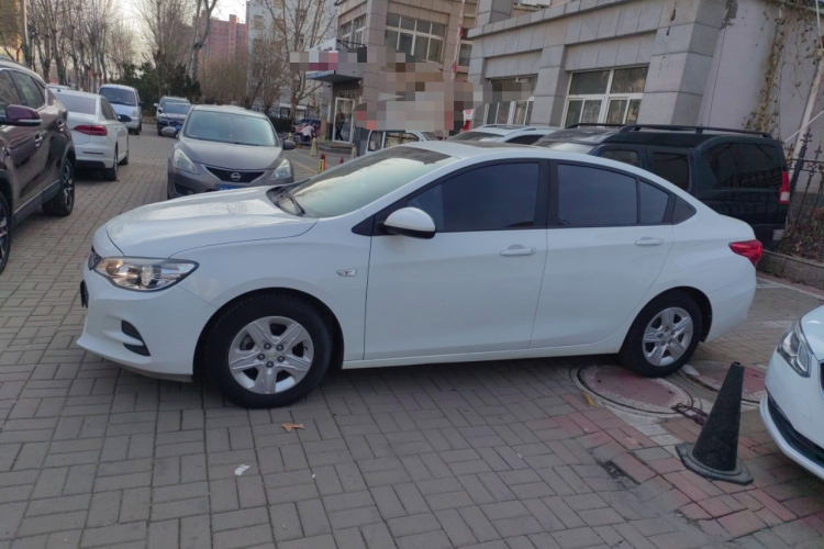 雪佛兰 科沃兹 2018款 320 自动欣享天窗版车身外观6003