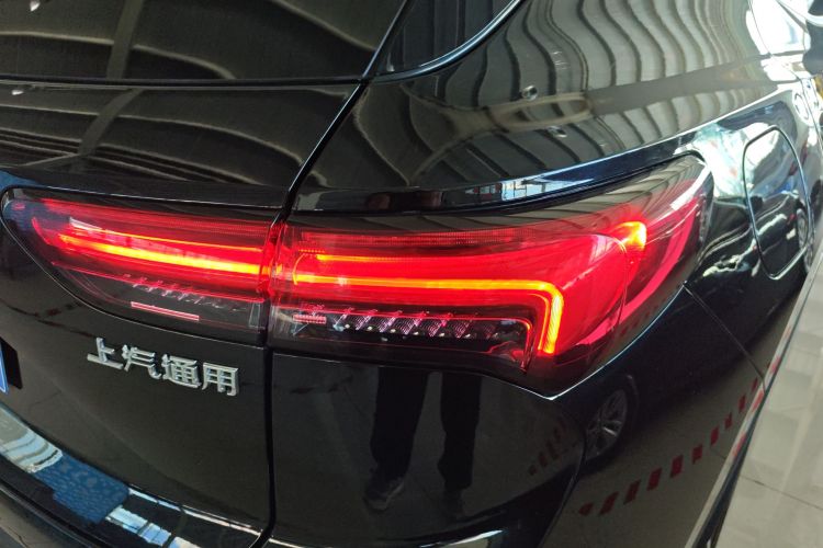 别克 2023款 昂科威S 552T 两驱豪华型车身外观9