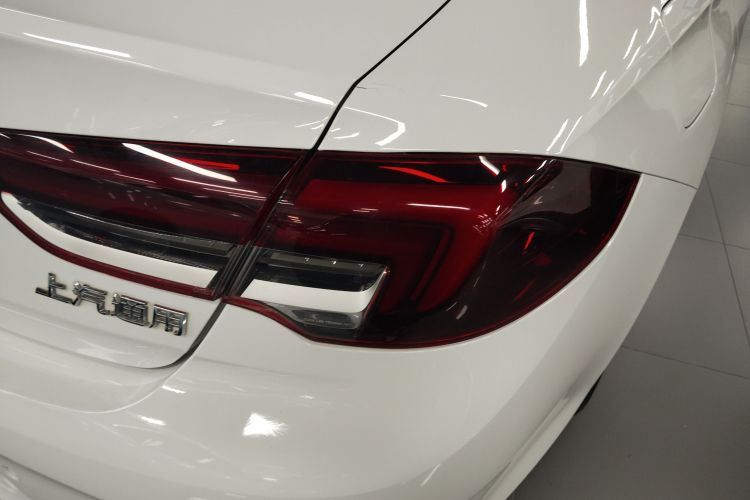 别克 君威 2020款 552T 精英型车身外观9