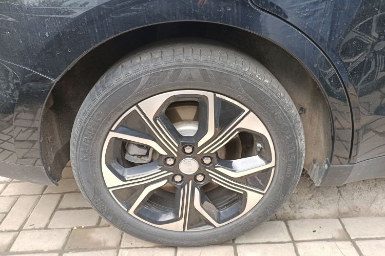 红旗E-QM5 2023款 改款 基础出行版车身外观6008