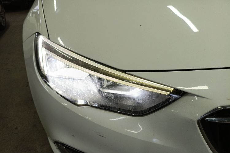 别克 君威 2019款 20T 精英型 国V车身外观8