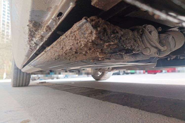 广汽传祺 传祺GS8 2022款 双擎系列 2.0TM 四驱尊贵版 （七座）局部细节9001