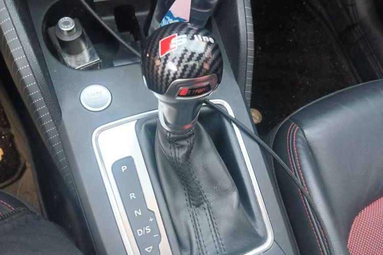 奥迪Q2L 2020款 35 TFSI 时尚动感型中控内饰18