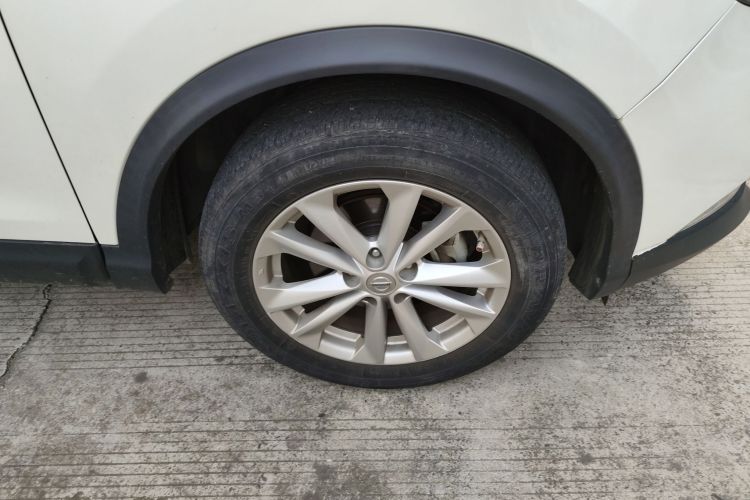 日产 逍客 2016款 2.0L CVT精英版车身外观6007