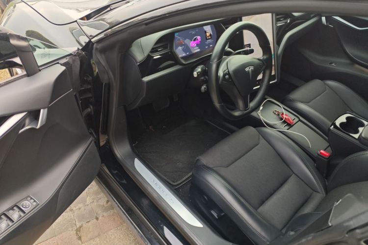 特斯拉 2017款 Model S 75D 标准续航版中控内饰20