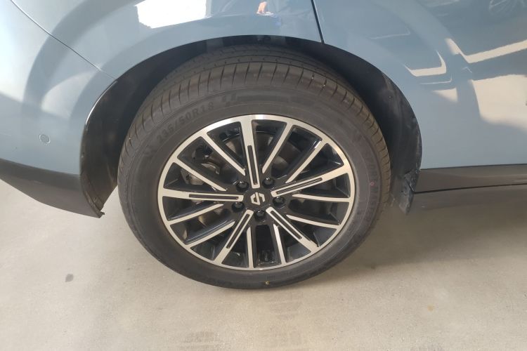 零跑汽车 零跑B10 2025款 510激光雷达版车身外观6008