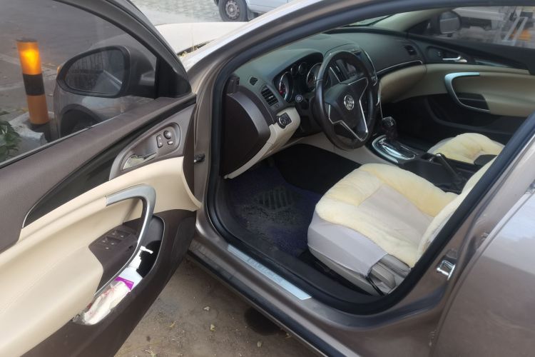 别克 君威 2015款 2.0L 领先时尚型中控内饰20