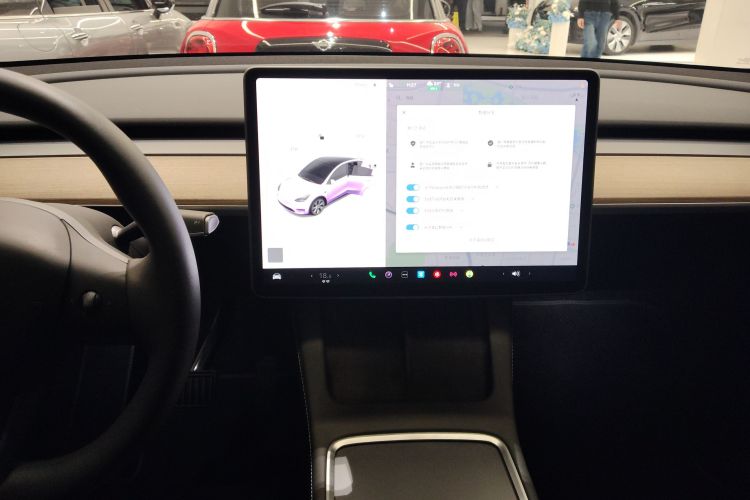 特斯拉 Model Y 2022款 改款 后轮驱动版中控内饰16