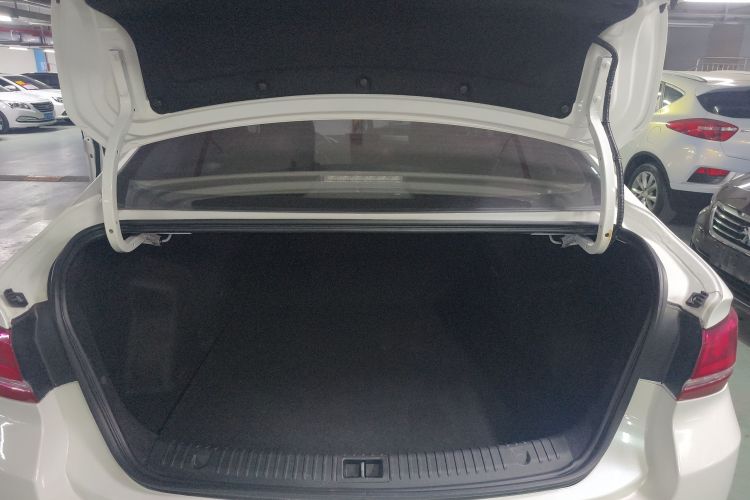 北京汽车 绅宝D50 2018款 1.5L CVT尊贵智联版机舱底盘23