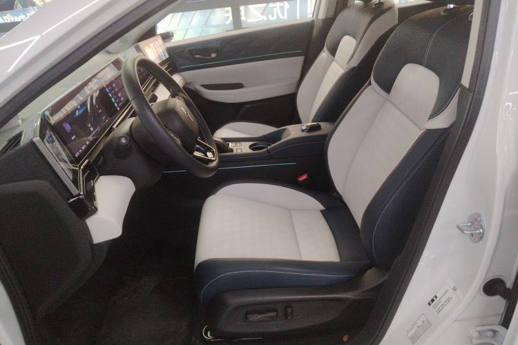 灵悉L 2024款 头号玩家版中控内饰19