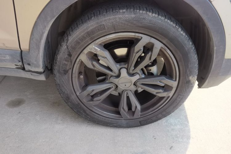 猎豹汽车 猎豹CS9 2017款 1.5L 手动风尚型车身外观10