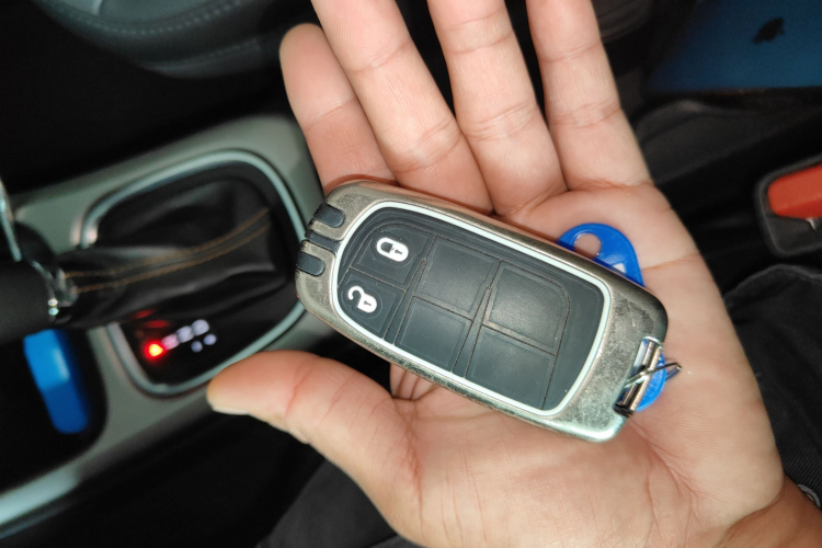 Jeep 指南者 2017款 200T 自动家享版中控内饰11