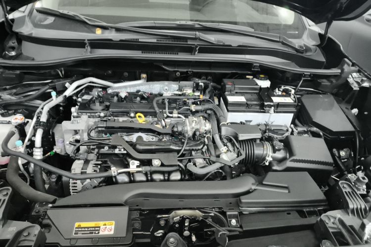 丰田 锋兰达 2023款 2.0L CVT精英版机舱底盘24