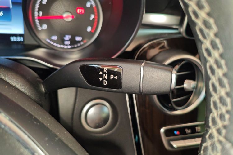 奔驰GLC 2017款 GLC 260 4MATIC 豪华型局部细节18