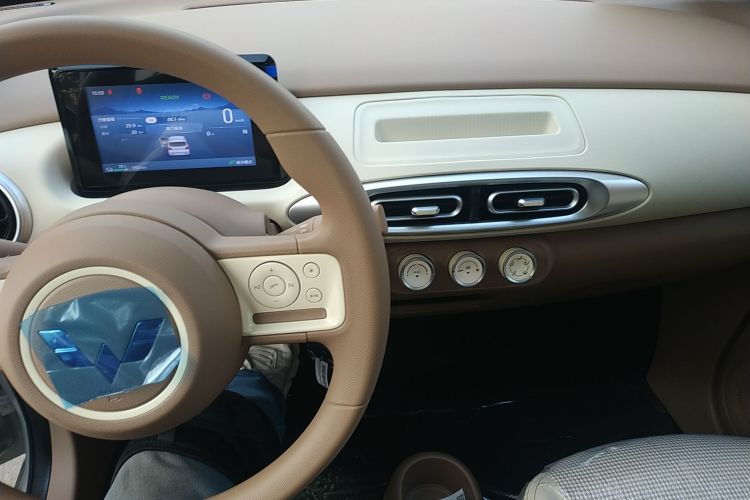 五菱汽车 宏光MINIEV 2025款 四门版 进阶款中控内饰12