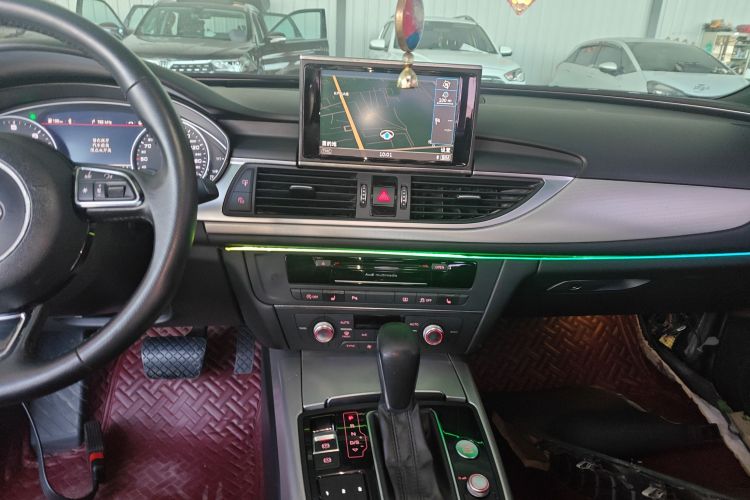 奥迪A6L 2018款 30周年年型 35 TFSI 运动型中控内饰16